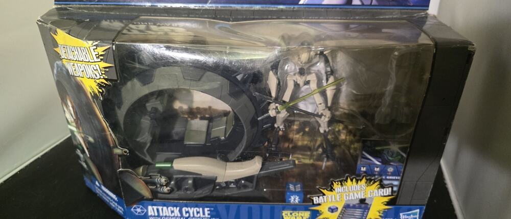 Hasbro Star Wars The Clone Wars Attack Cycle Vehicle with General Grievous